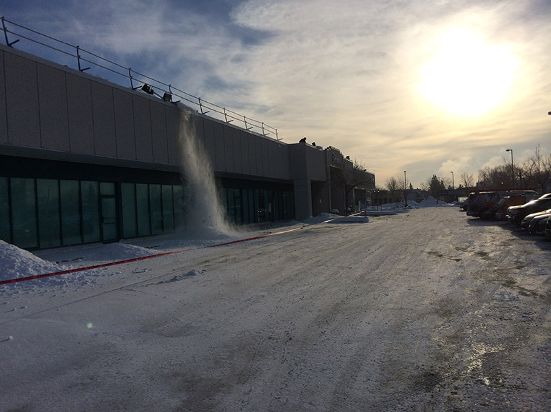 Déneigement Toiture Plate - Toiture RéparExpert